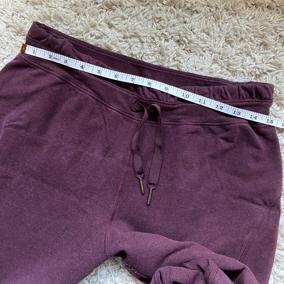lululemon athletica Kick It Sweatpant Heathered Bordeaux Drama *see measurement* - Picture 11 of 13
